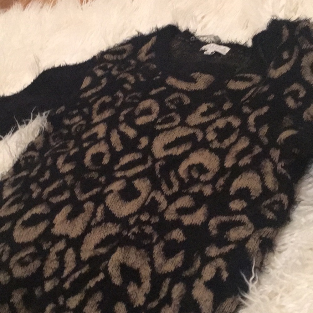 Sweater - Picture 3 of 3